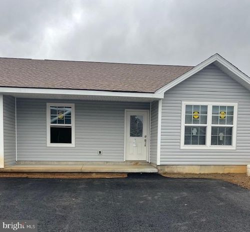 98 Pacific Ave, MILROY, PA, 17063-8810 | Card Image