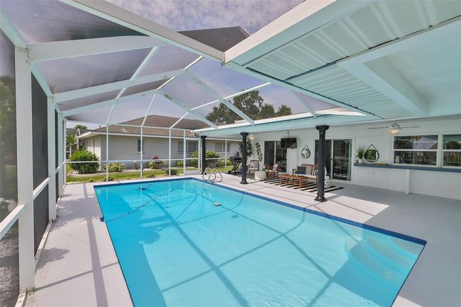 6337 Cocoa Ln, House other with 4 bedrooms, 2 bathrooms and null parking in APOLLO BEACH FL | Image 32