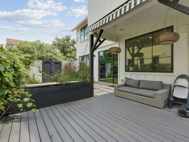 1003 E 14 Th St, House other with 3 bedrooms, 3 bathrooms and 2 parking in Austin TX | Image 24