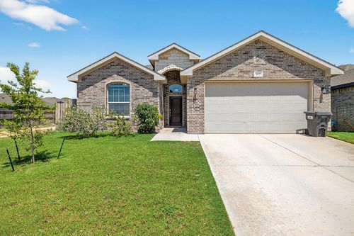 802 Bunker Hill Rd, Midland, TX, 79706-1704 | Card Image