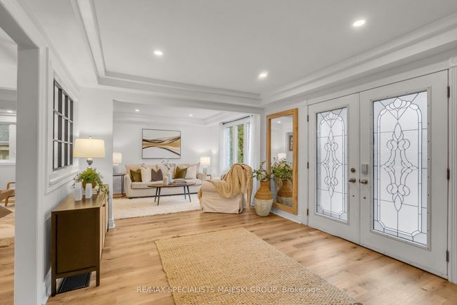 23 Carnation Ave, House other with 5 bedrooms, 3 bathrooms and 4 parking in Etobicoke ON | Image 8