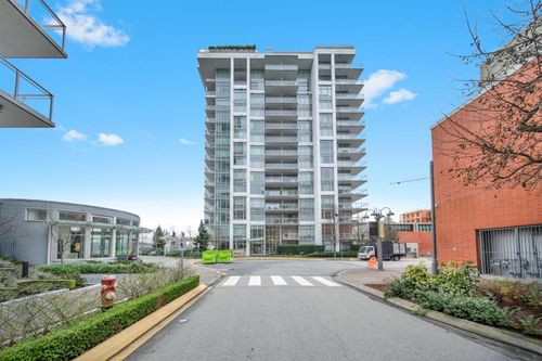307-200 Nelson'S Cres, New Westminster, BC, V3L0H4 | Card Image
