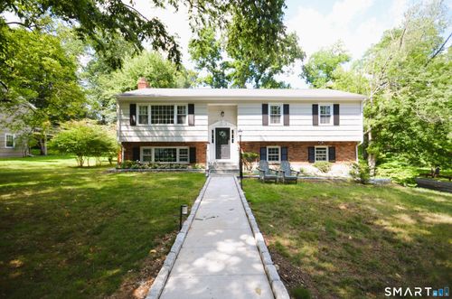 5 Nyselius Pl, Stamford, CT, 06905-2524 | Card Image