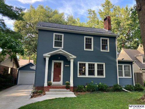 3864 Orchard St, Lincoln, NE, 68503-2142 | Card Image