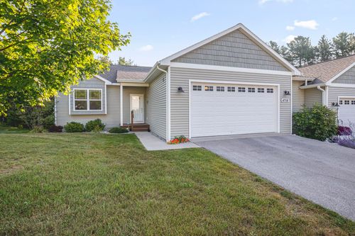 4758 Kodiak Dr, Traverse City, MI, 49685-8552 | Card Image