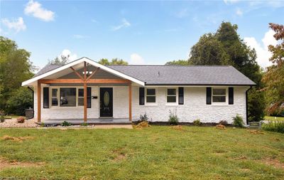 878 Rankin Street Ne, House other with 3 bedrooms, 2 bathrooms and null parking in Winston-Salem NC | Image 1