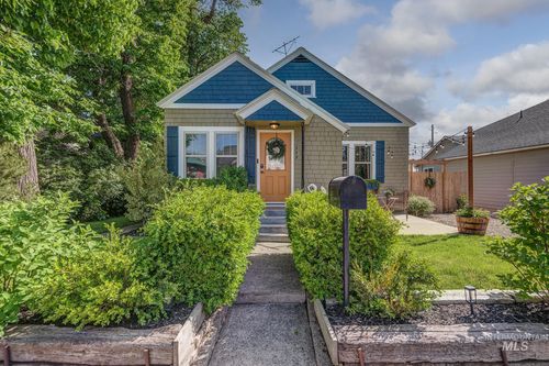 339 W Idaho St, Weiser, ID, 83672-1866 | Card Image