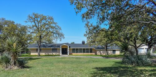 1124 W 6th St, Brady, TX, 76825-5340 | Card Image