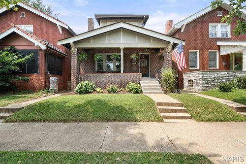 3135 Gurney Ave, Saint Louis, MO, 63116-2017 | Card Image