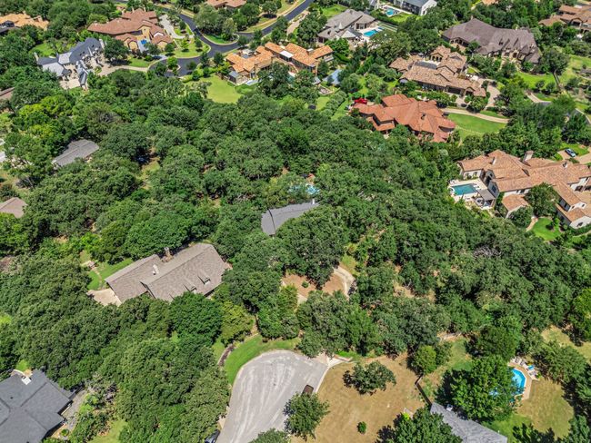 Hidden in the trees backing to Vaquero Estates | Image 4