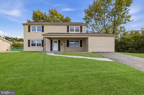 8 Heath Ln, Willingboro, NJ, 08046-1720 | Card Image