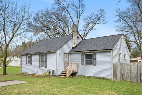 2505 Rogue River Road Ne, Belmont, MI, 49306 | Card Image