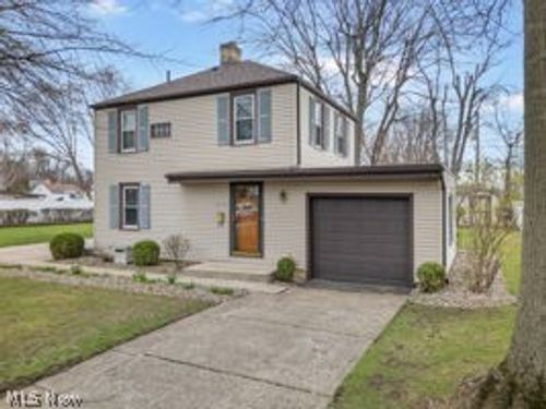 214 Westland Ave Nw, Massillon, OH, 44646-3374 | Card Image