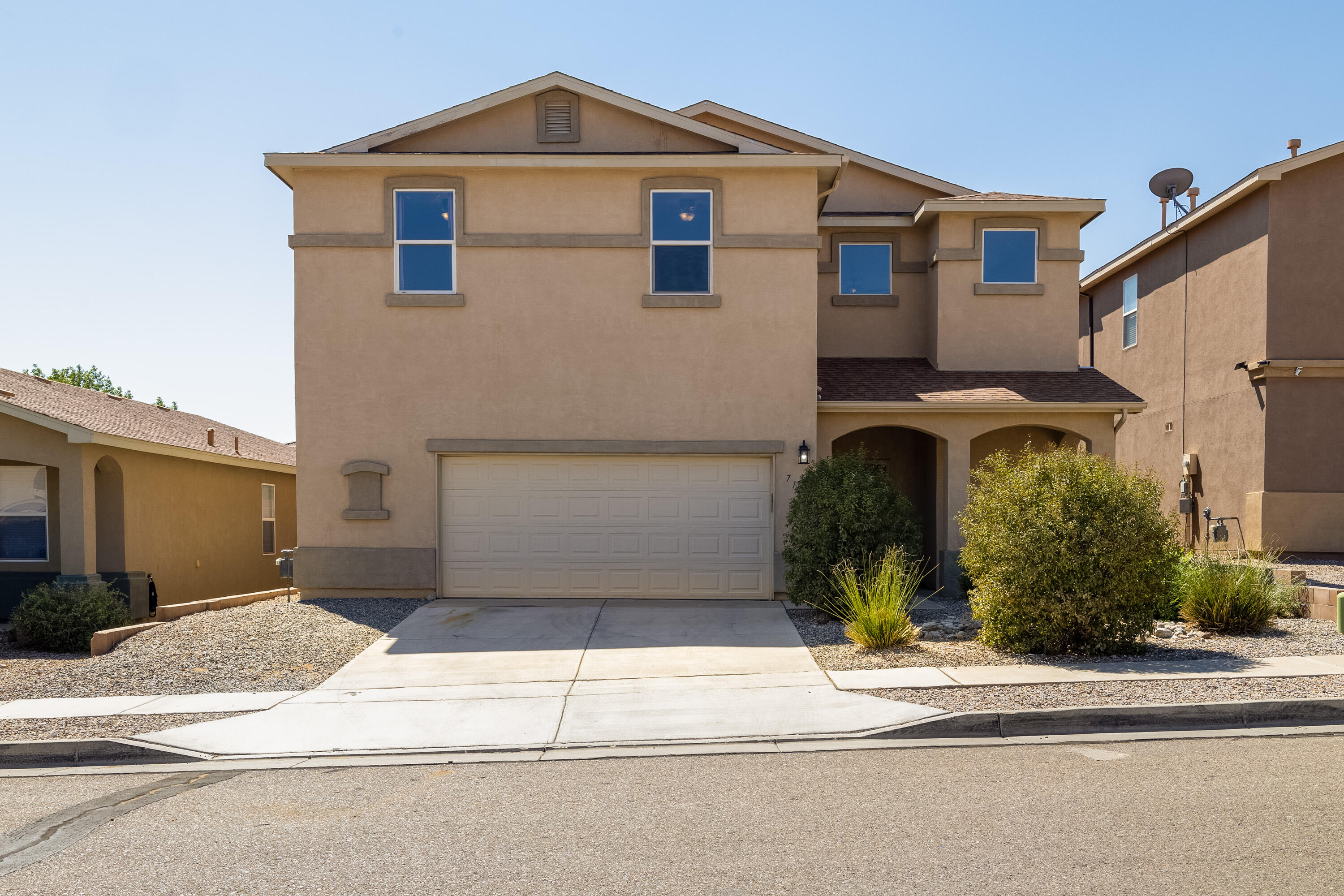 Hearthstone Rd, Albuquerque, NM 87114