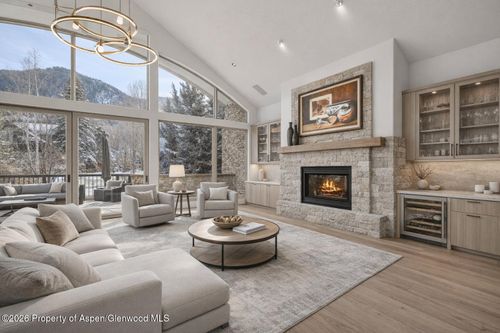990 E Hopkins Ave, Aspen, CO, 81611-2030 | Card Image
