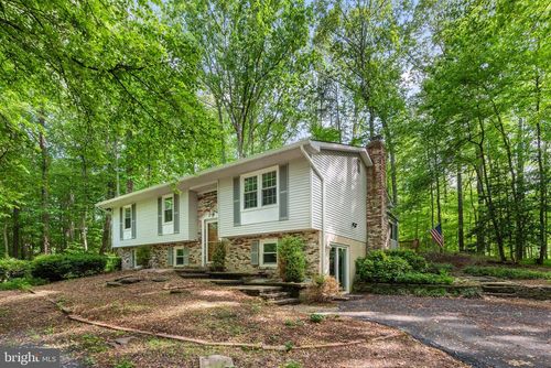13548 Frost Dr, NOKESVILLE, VA, 20181-3208 | Card Image