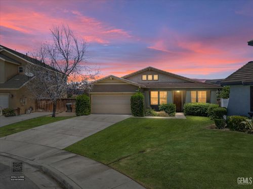 10104 Sharktooth Peak Dr, Bakersfield, CA, 93311-8917 | Card Image