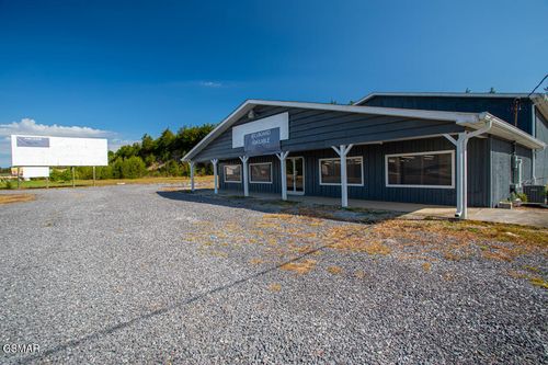 1809 Winfield Dunn Pkwy, Sevierville, TN, 37876-1509 | Card Image