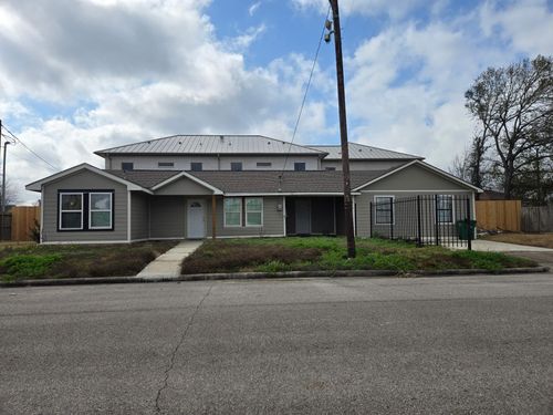 4718 Teton St, Houston, TX, 77033-3527 | Card Image