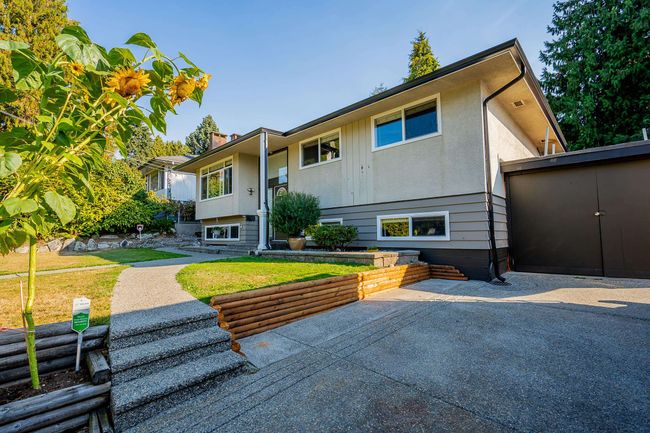 11526 93 Avenue, House other with 4 bedrooms, 2 bathrooms and 5 parking in Delta BC | Image 2