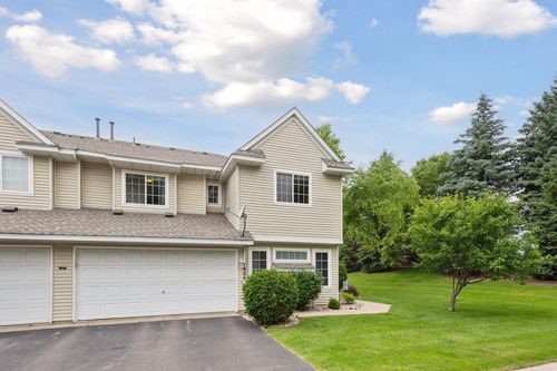 7846 Autumn Ridge Ave, Chanhassen, MN, 55317-8451 | Card Image
