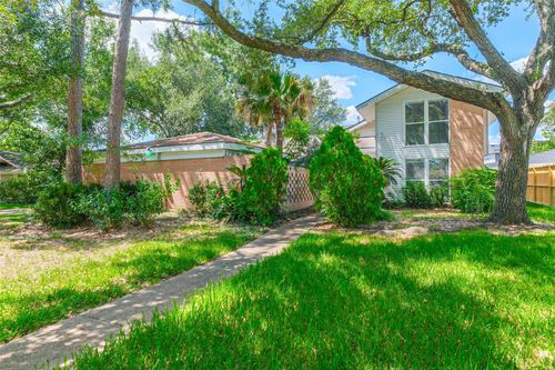 5218 Contour Pl, Houston, TX, 77096-4118 | Card Image