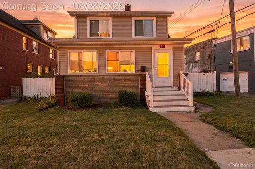 50 Elm St, River Rouge, MI, 48218-1521 | Card Image
