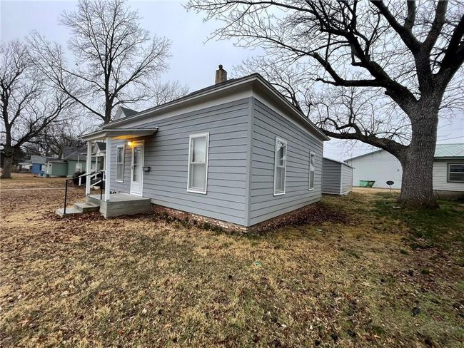 1415 S Highland Ave, House other with 2 bedrooms, 1 bathrooms and null parking in Chanute KS | Image 14