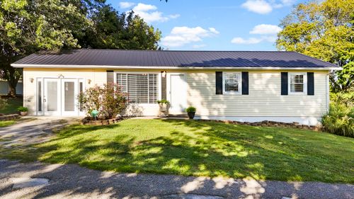 144 Hugh Hayes Ln, Bean Station, TN, 37708-6019 | Card Image
