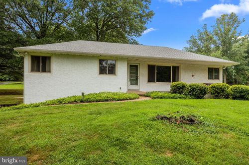 2464 Kelly Rd, Warrington, PA, 18976-1510 | Card Image