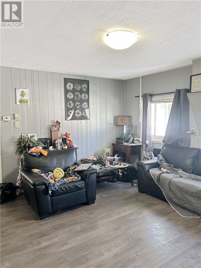 10 Stull St, House other with 2 bedrooms, 1 bathrooms and null parking in Capreol ON | Image 6