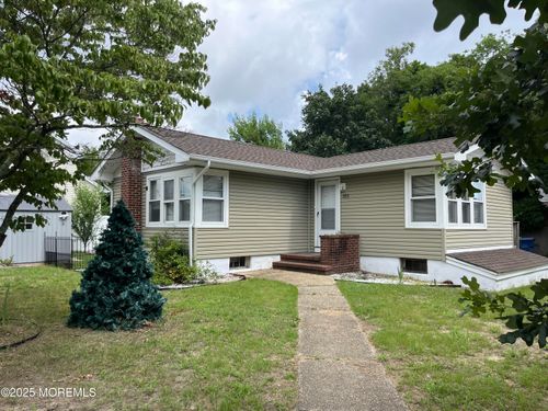 551 Capstan Ave, Beachwood, NJ, 08722-4144 | Card Image