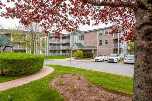 414-83 Kearney Lake Rd, Halifax, NS, B3M4E6 | Card Image