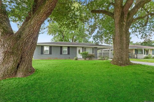 144 Hickory St, Denham Springs, LA, 70726-4715 | Card Image