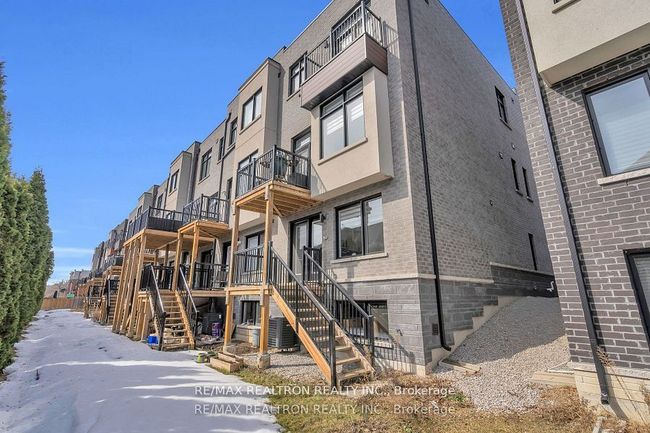 178 Golden Trail, House attached with 5 bedrooms, 4 bathrooms and 1 parking in Vaughan ON | Image 38