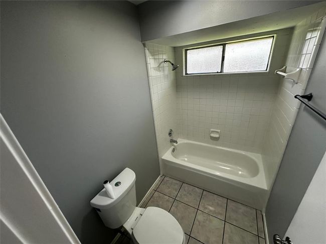 5830 Toddington Rd, House other with 4 bedrooms, 2 bathrooms and 2 parking in Humble TX | Image 4