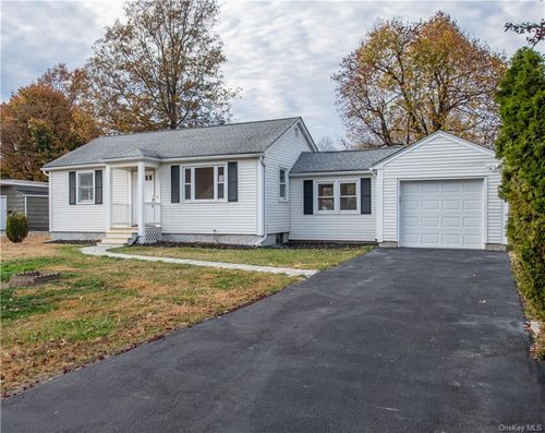 29 Kipp Avenue, Fishkill, NY, 12524 | Card Image