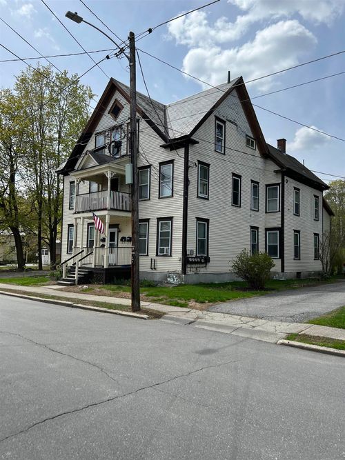 25 Cottage St, Brattleboro, VT, 05301-6966 | Card Image