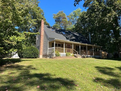 225 Rocky Point Landing Rd, Rocky Point, NY, 11778-9148 | Card Image