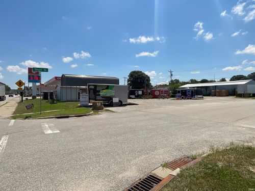 470 W Morgan St, Spencer, IN, 47460-1222 | Card Image