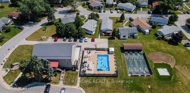 11 Locust Hill Dr, House other with 2 bedrooms, 1 bathrooms and 2 parking in Innisfil ON | Image 16