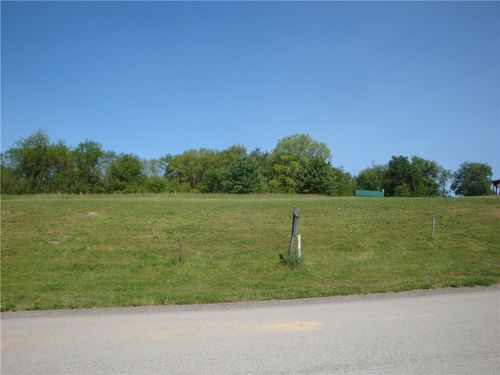 715 Victoria Way, Derry, PA, 15627-9790 | Card Image