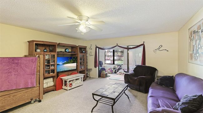 527 Spring Lakes Blvd, Condo with 2 bedrooms, 2 bathrooms and null parking in BRADENTON FL | Image 8