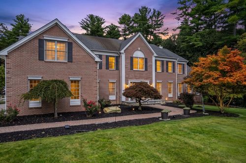 25 Valley View Dr, North Grafton, MA, 01536-2104 | Card Image