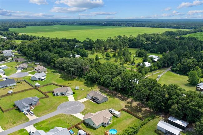 173 Sw 24 Th Ave, House other with 3 bedrooms, 2 bathrooms and 2 parking in Trenton FL | Image 57