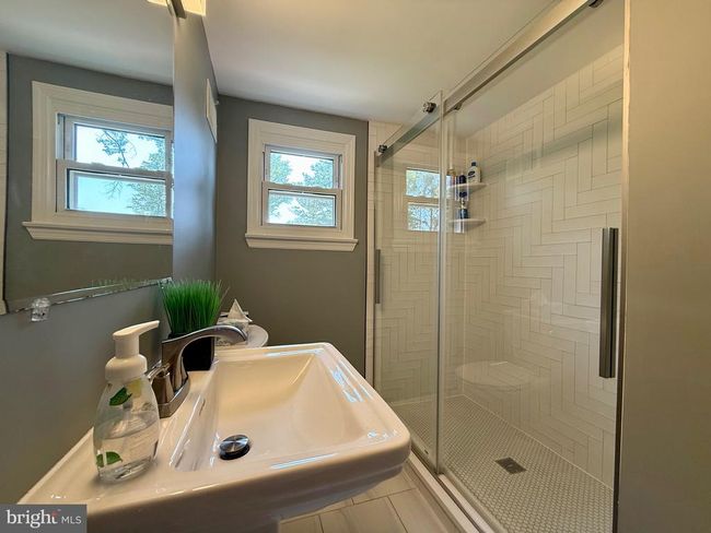 566 S Forklanding Rd, House other with 4 bedrooms, 2 bathrooms and null parking in MAPLE SHADE NJ | Image 17