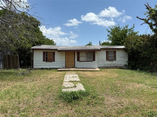 207 W Townes St, Manor, TX, 78653-2100 | Card Image