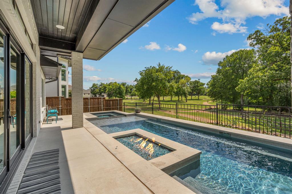 River Trail Ct, Westworth Village, TX 76114