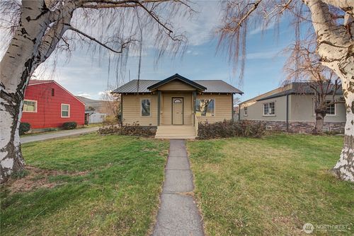 417 C St Sw, Ephrata, WA, 98823-2017 | Card Image