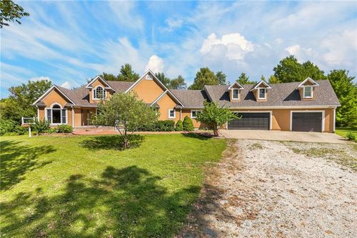 1401 Pinecrest Dr, Bethany, MO, 64424-2801 | Card Image